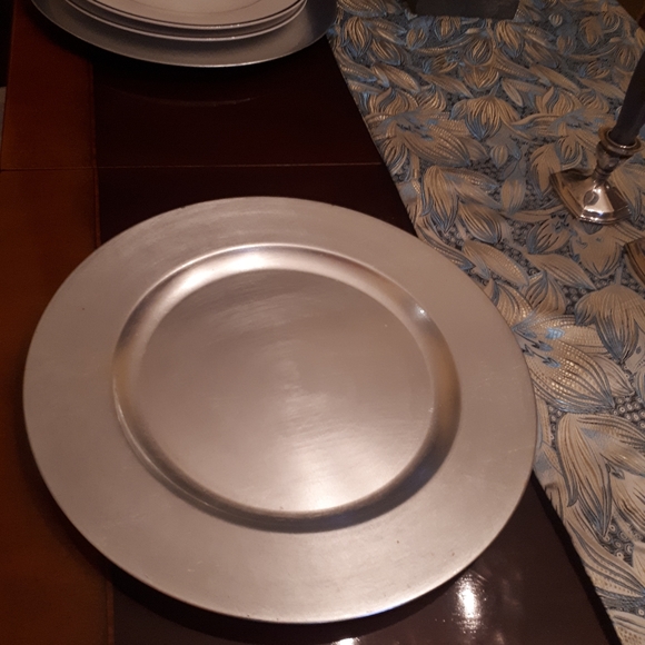 5 13 in silver chargers - Picture 5 of 8